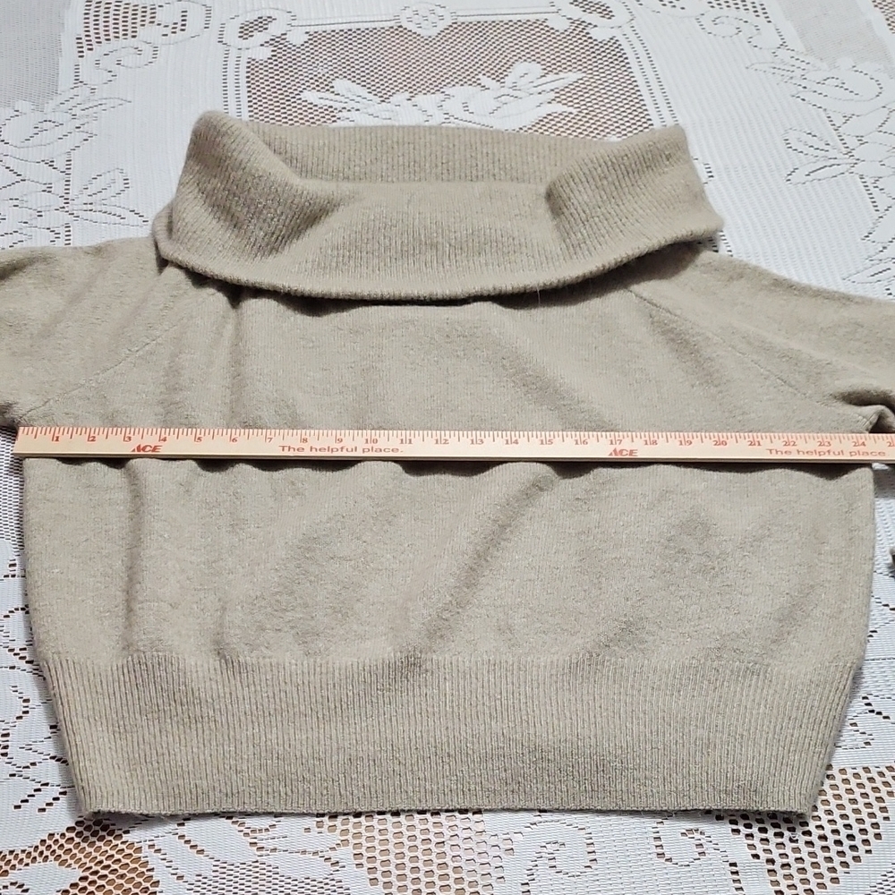 NWT H&M Tan Cowl Neck Sweater - Picture 6 of 10